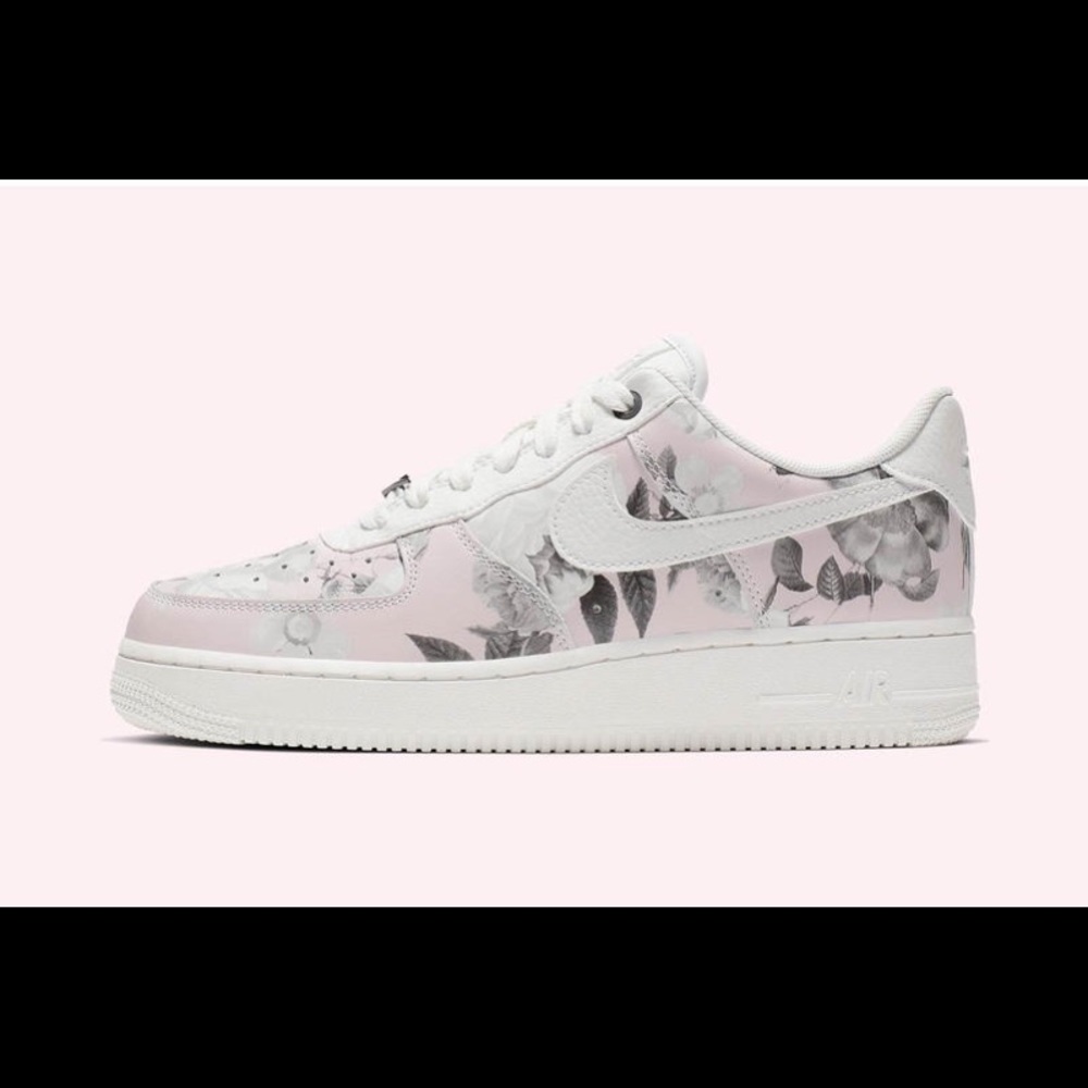 Air forces - Picture 2 of 2